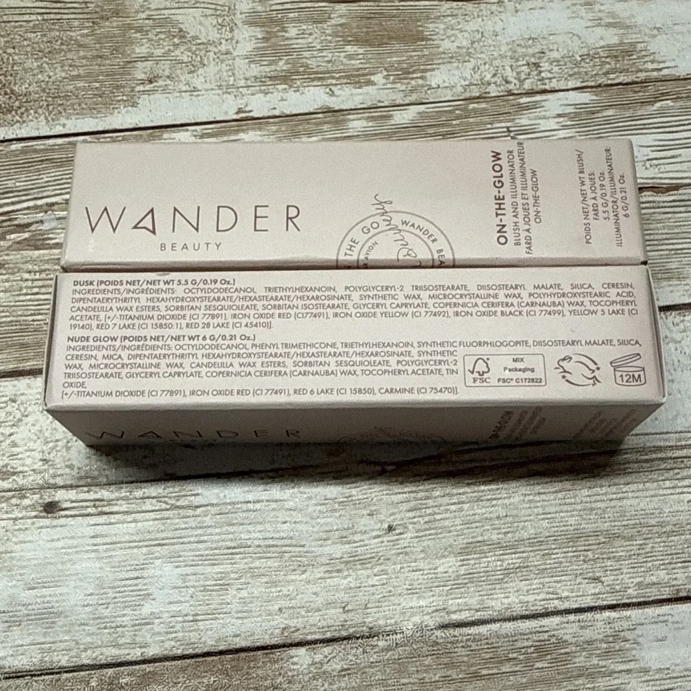 Wander Beauty On The Glow Blush and Illuminator in Dusk /Nude Glow New‎ Boxed